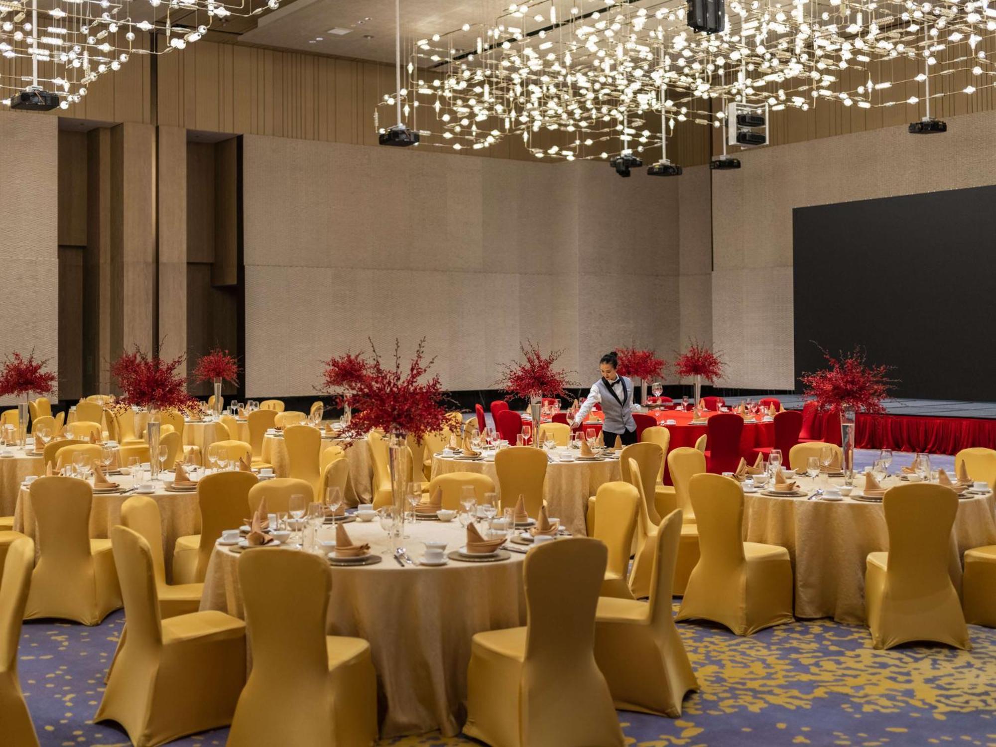 Hilton Shenzhen World Exhibition & Convention Center - Only 5 Minutes' Walk To Wecc Ξενοδοχείο Εξωτερικό φωτογραφία